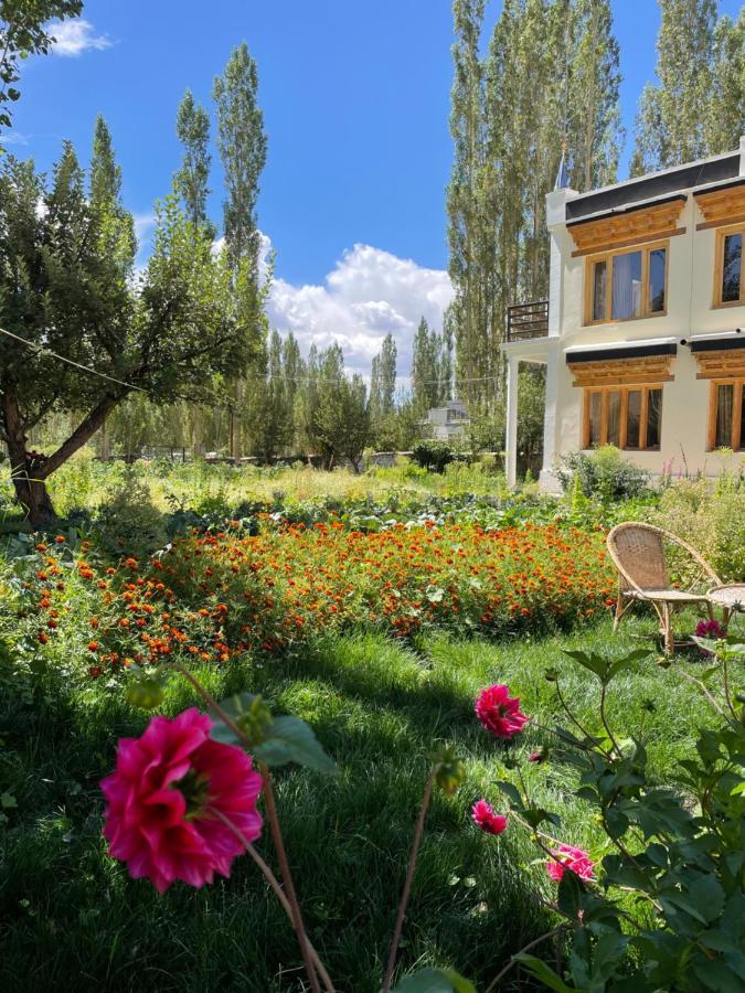 Tongspon Inn Leh Kültér fotó